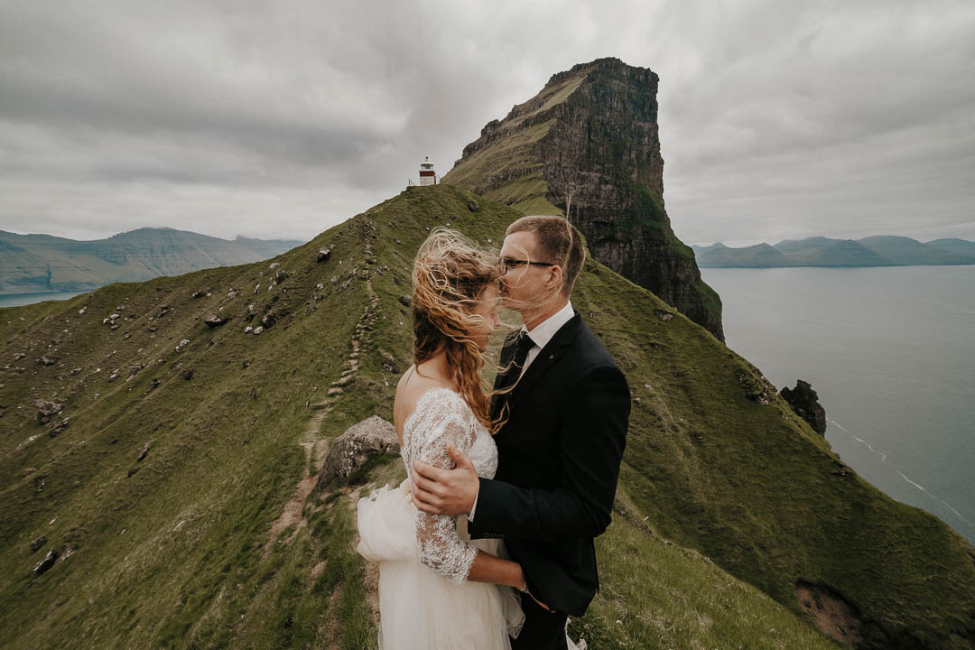 Färöer Inseln abenteuerliche Hochzeit - Oleg Tru Hochzeitsfotograf