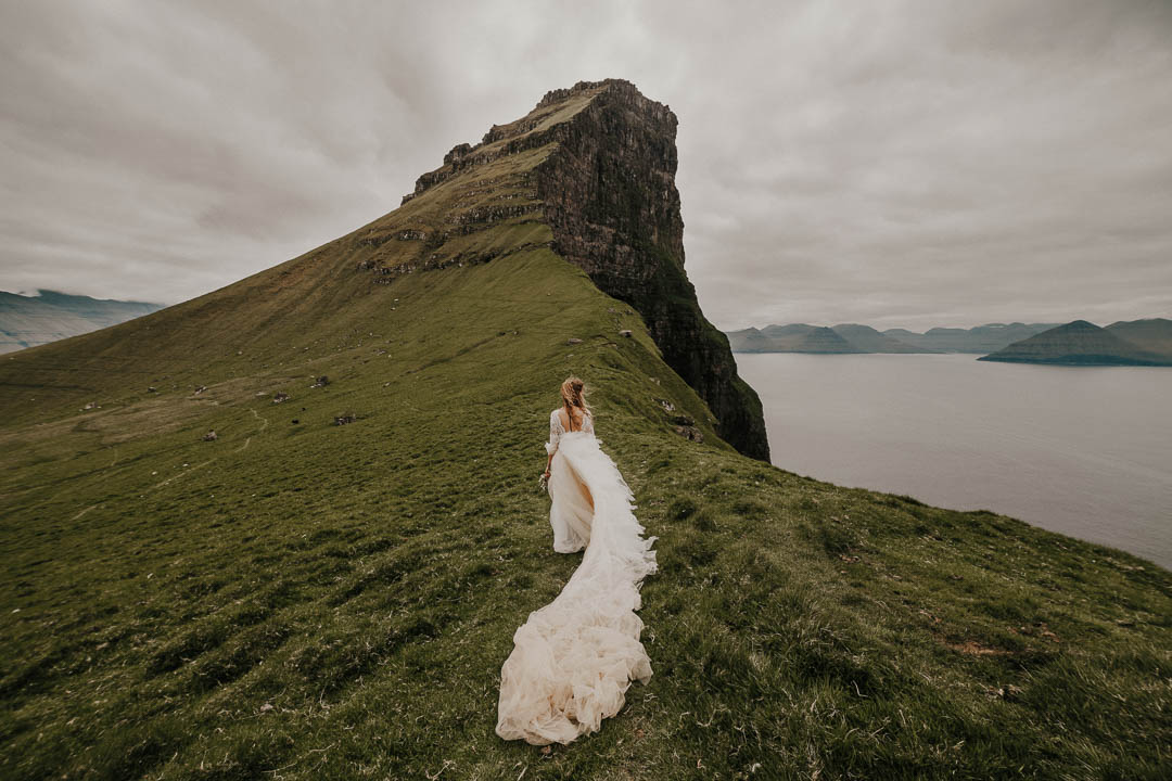 Färöer Inseln abenteuerliche Hochzeit - Oleg Tru Hochzeitsfotograf